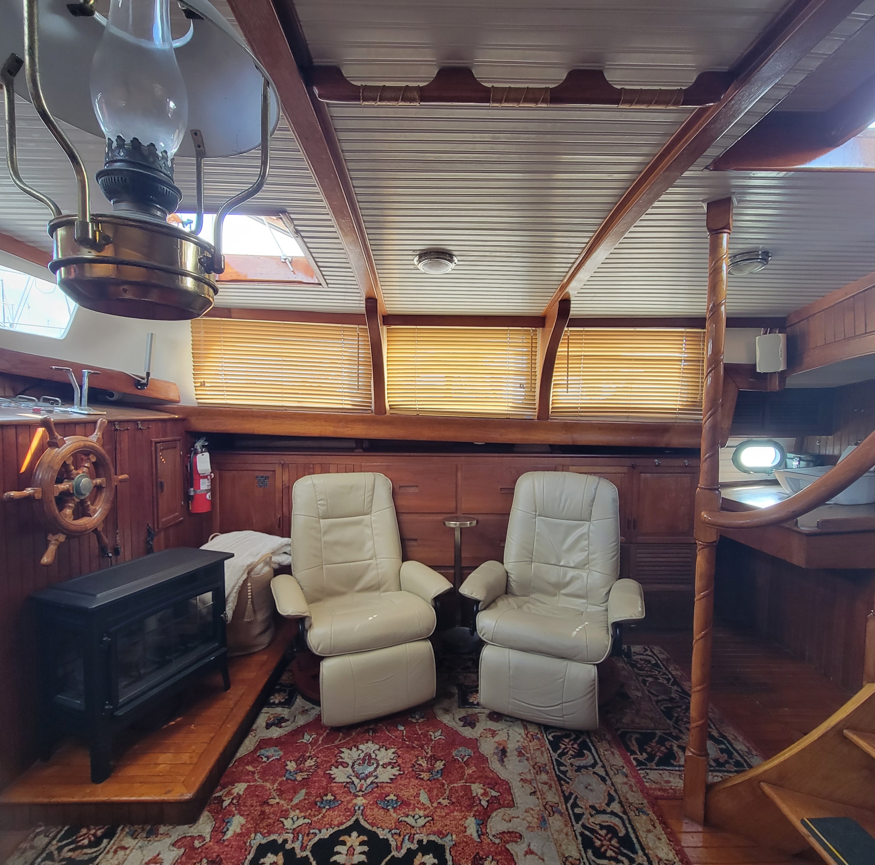 Saloon — Starboard